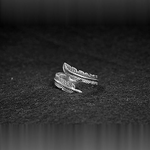 Bague plume ajustable